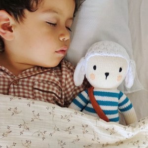 Doudou équitable et solidaire agneau