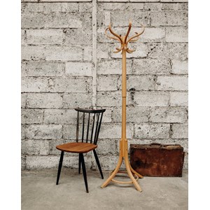 Albert, le porte manteaux en bois n°46