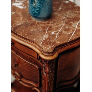 Table de chevet en marbre n°401