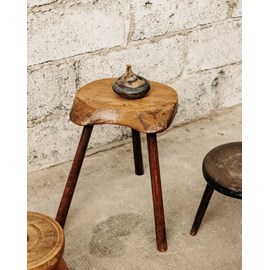 Regis, le tabouret brutaliste n°410