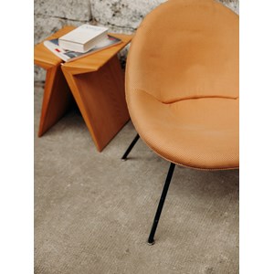 Jakob, le fauteuil orange en tissu n°286