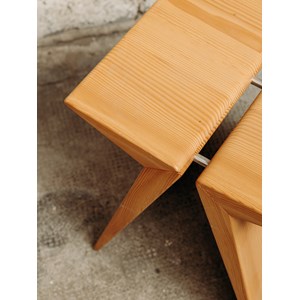 Axel, le tabouret en bois massif n°369