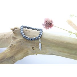 Bracelet perles hématite & plume