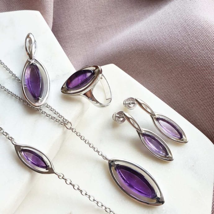 Alliance Argent 925 Rhodié Avec Améthystes Et CZ - Taille 54 Pour Femme, Demi-rail Sertis