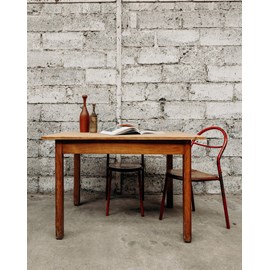 Romy, la table à manger en bois n°237