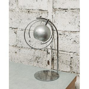 Julia, la lampe à poser en métal n°175