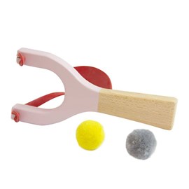 Me and mine catapulte lancepompons  ro