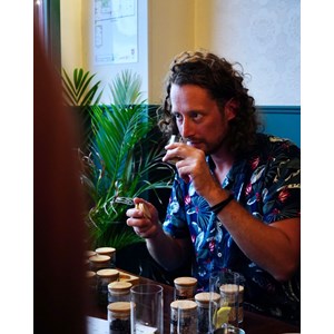 Atelier - distillation de gin - paris