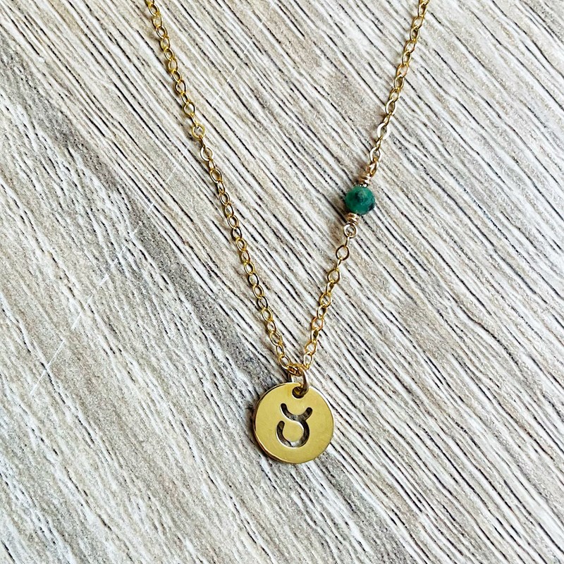 Ysie - Collier astrée taureau emeraude verte