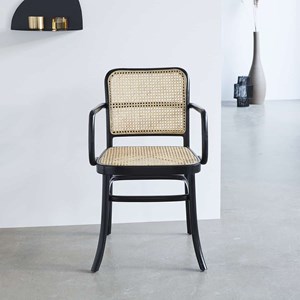 Lot 2 chaises accoudoirs acajou cannage