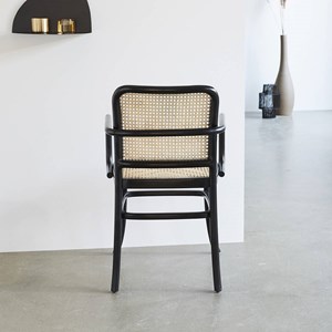 Lot 2 chaises accoudoirs acajou cannage