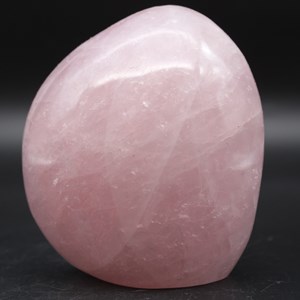 Quartz rose 900gr 110mm de madagascar