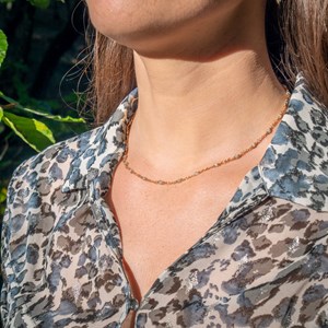 Collier bianca en pierres apatite