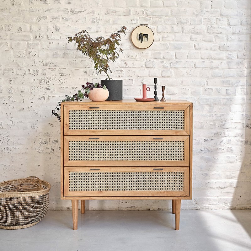 Berah Getah - Commode en bois de mindy et cannage