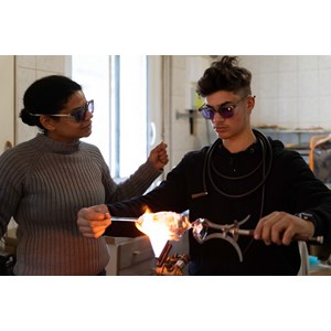 Atelier - soufflage du verre - bordeaux