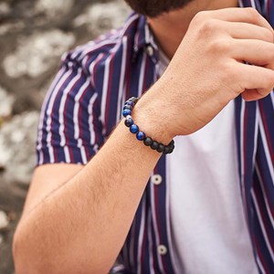 Bracelet noir avec oeil de tigre bleu