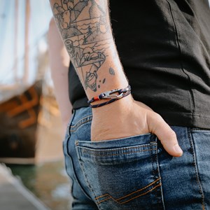 Bracelet mousqueton escalade homme phare