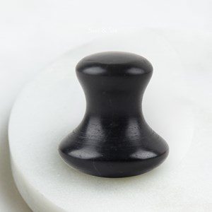 Champi guasha en serpentine noire