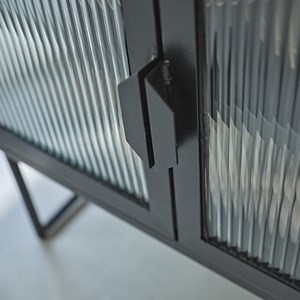 Buffet bas en métal et verre ondulé
