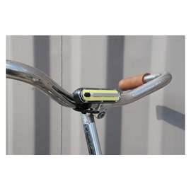 Feu avant ultra bright rechargeable usb