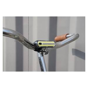 Feu avant ultra bright rechargeable usb