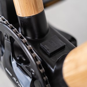 Vélo électrique en bambou - relief S-M
