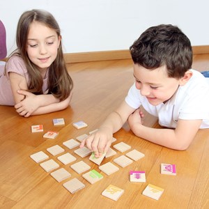 Jeu de domino globe-trotteur