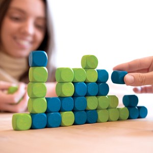 Jeu de stratégie connecting cubes