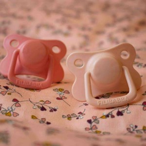 Lot 2 sucettes silicone anatomiques