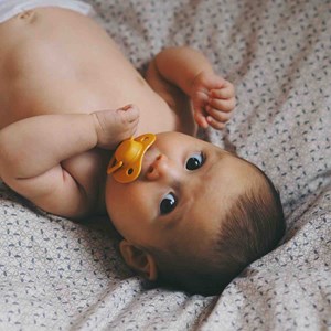 Lot 2 sucettes silicone anatomiques