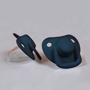 Lot 2 sucettes anatomique silicone 6m+