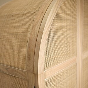 Armoire en bois de mindi et cannage