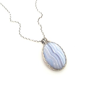 Sautoir ethnique calcédoine bleue argent