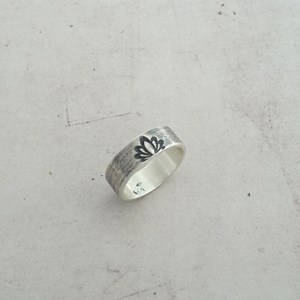 Bague ethnique fleur de lotus taille 50
