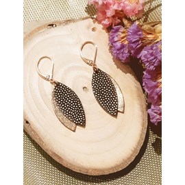 Boucles d'oreilles mini-pétale olive