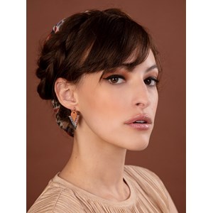 Clous d'oreilles triangle caramel