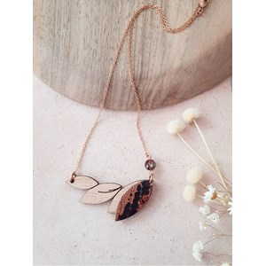 Collier en bois plume caramel