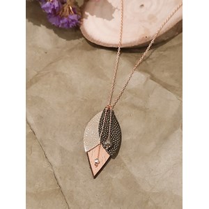 Collier en bois tulipe olive