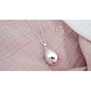 Bola grossesse goutte argent. Satellite
