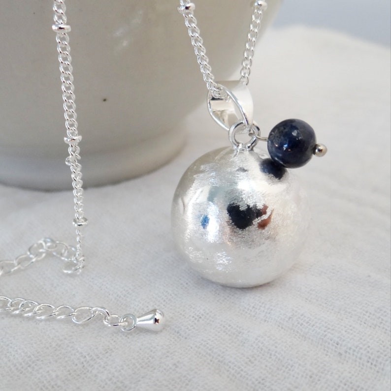 Bola brossé argent, septembre saphir