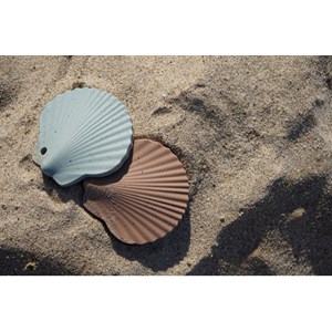 Hochet de dentition coquillage marron