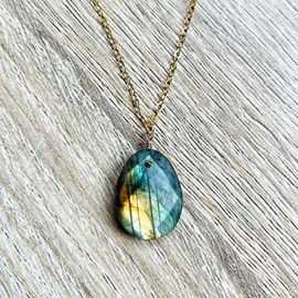 Collier alma labradorite grise