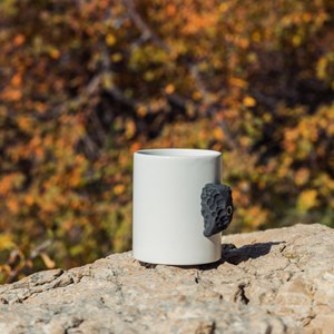 Climbing mug – tasse avec prise d’escalade – black edition