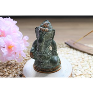 Ganesh assis laiton vert antique 8.2 cm
