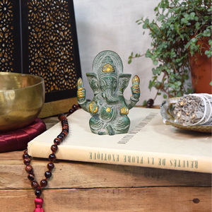 Ganesh assis laiton vert antique 9.2 cm