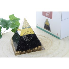 Pyramide orgonite onyx lune