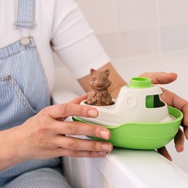 Jouet de bain made in france en matière recyclée bateau de mr renard