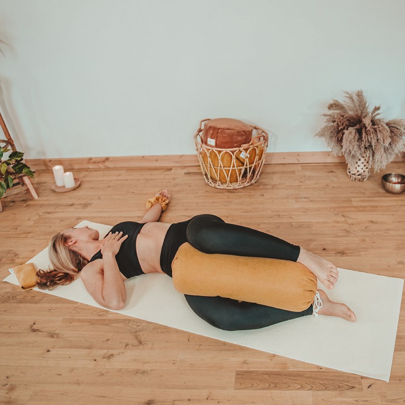 Les Barbaries - Coussin de yoga - bolster velours côtelé
