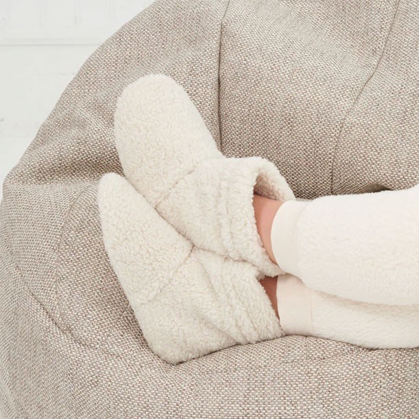 Pantoufles chauffantes coloris crème