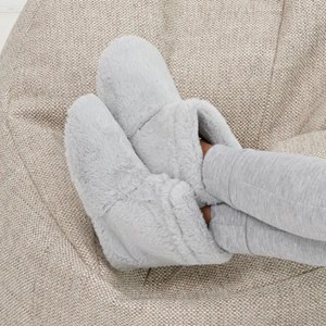 Pantoufles chauffantes coloris gris